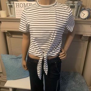 Worn Once, Knotted Black & White Crop Top